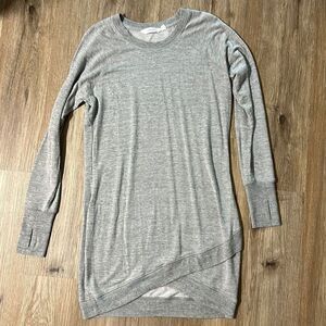 ATHLETA  Long Sweatshirt Top